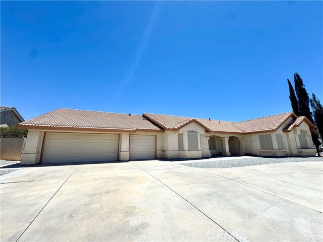 Building Photo - 12789 Yorkshire Dr
