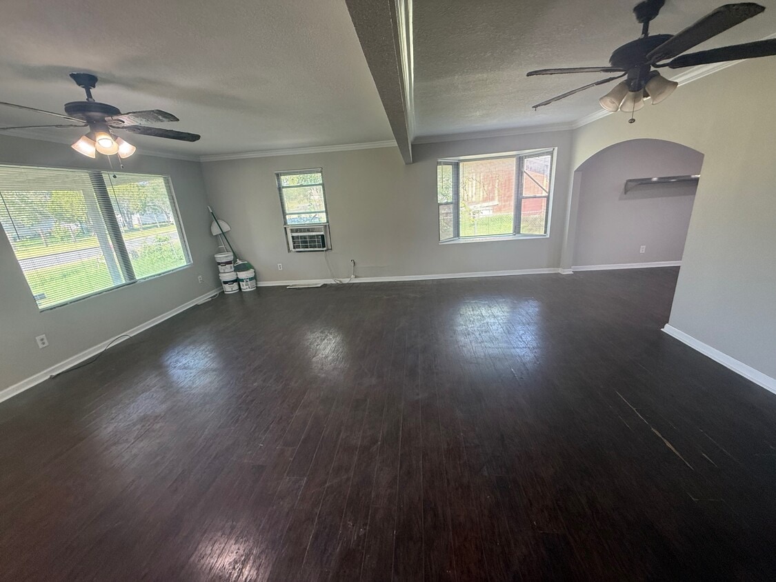 Foto del edificio - 620 Viewpoint Dr