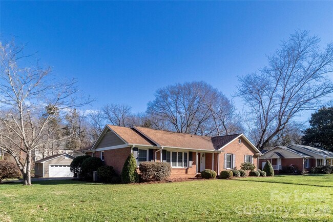 Building Photo - 6618 Castlegate Dr
