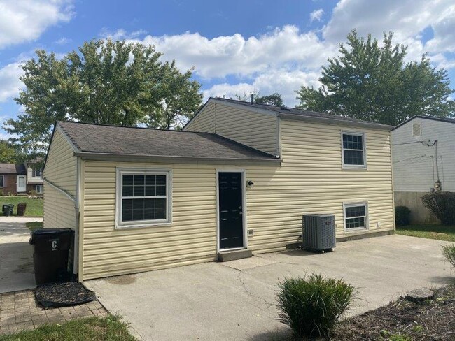 Building Photo - 2 Horizon Cir