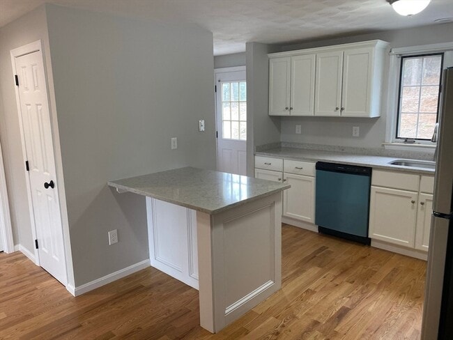 Building Photo - 344 Neponset St
