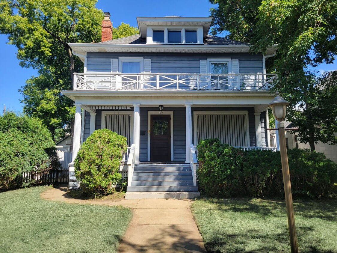 Primary Photo - 4 bed 1.5 bath Home in Eau Claire, WI