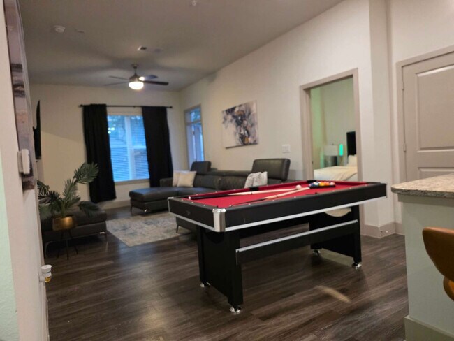 Foto del edificio - 8877 Frankway Dr