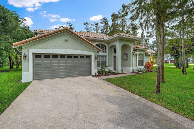Building Photo - 4304 Hunting Trail