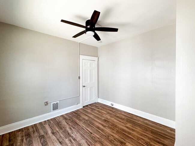 Foto del edificio - 2778 E 120th St