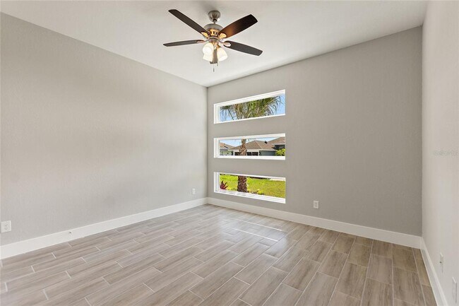 Foto del edificio - 149 Golf Aire Blvd