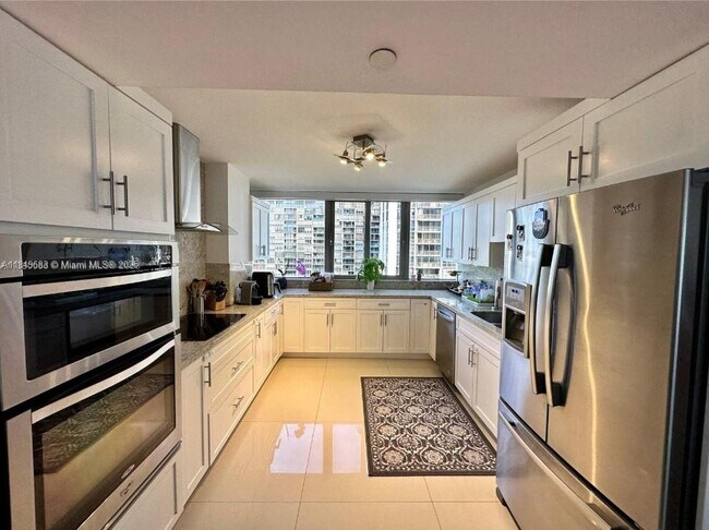 Foto del edificio - 2025 Brickell Ave