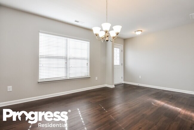 Foto del edificio - 5004 Bee Balm Ct