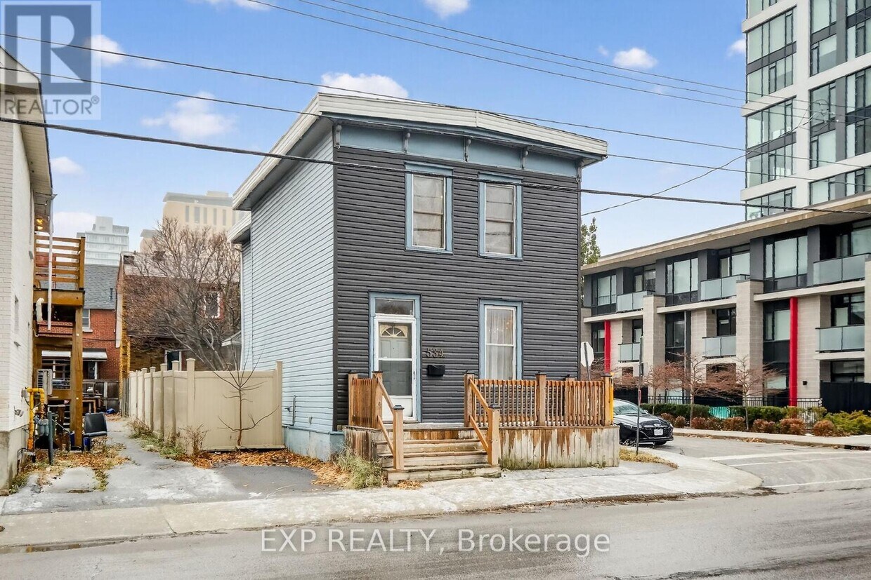 Photo principale - 534 Rochester St