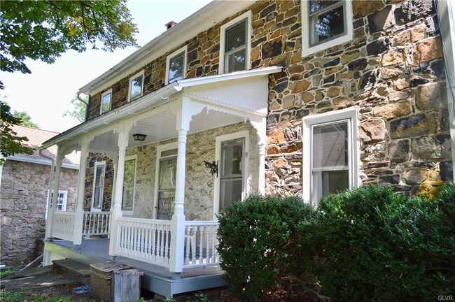 Foto del edificio - 7829 Spinnerstown Rd