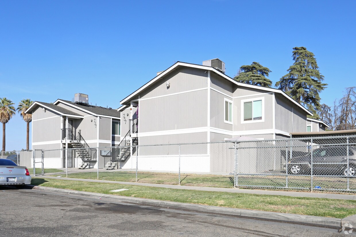 Primary Photo - 737 S Adler Ave