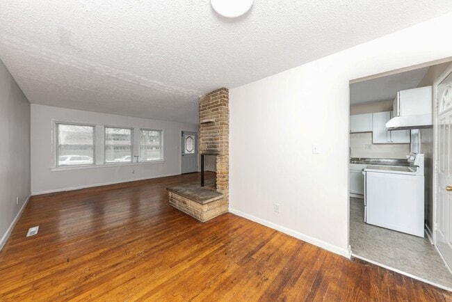 Foto del edificio - 1272 Zettler Rd