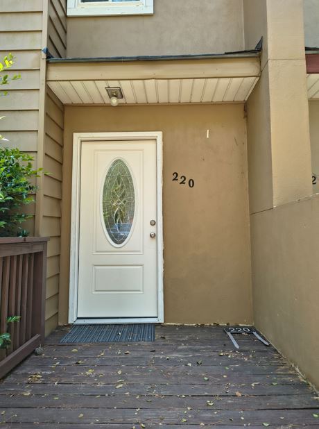 Building Photo - 220 Charleston Ave