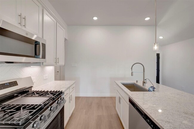 Building Photo - 21227 Jacaranda Blossom Wy