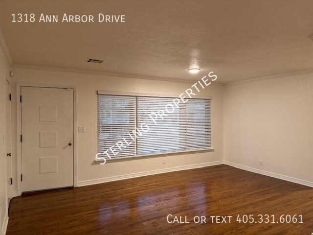 Foto del edificio - 1318 Ann Arbor Dr