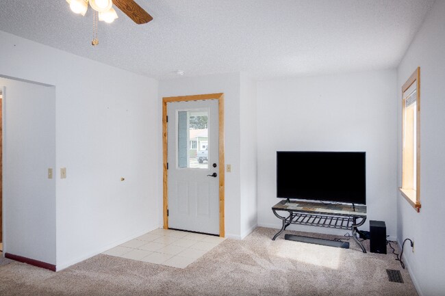 Foto del edificio - 308 Dakota Ave