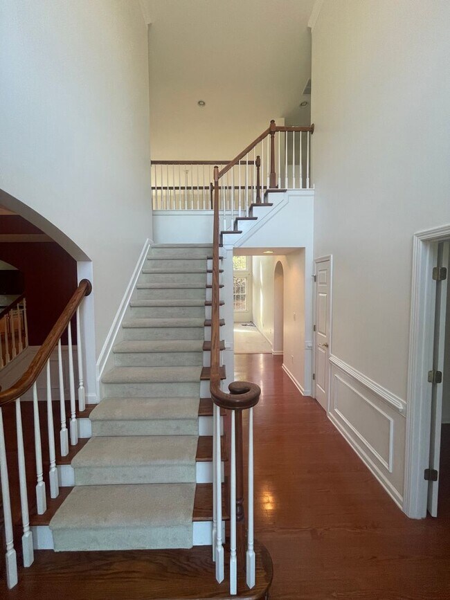 Building Photo - Nice Lithonia 5 Bed 4 Bath home in Eagles ...