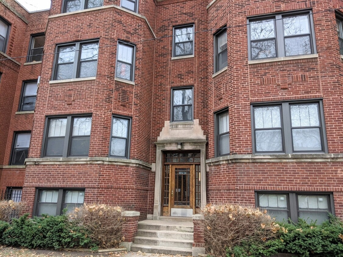 Primary Photo - 6554 N Ashland Ave