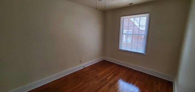 Foto del edificio - 2 Bedroom Duplex