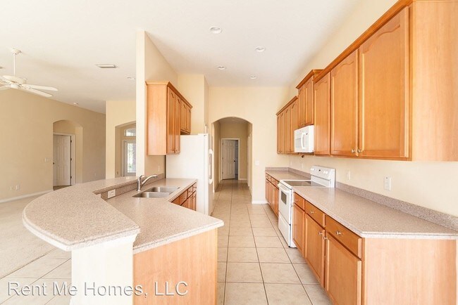 Building Photo - 4 br, 3 bath House - 460 Venetian Villa Dr.