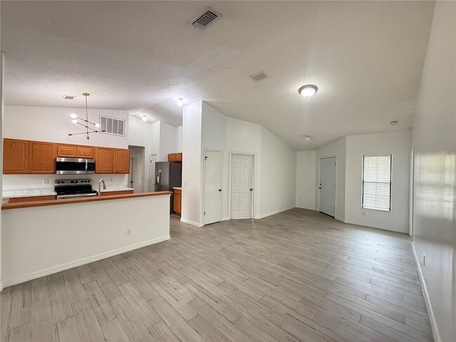 Foto del edificio - 3718 Linsbury St