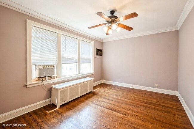Dining Room - 2703 W Estes Ave