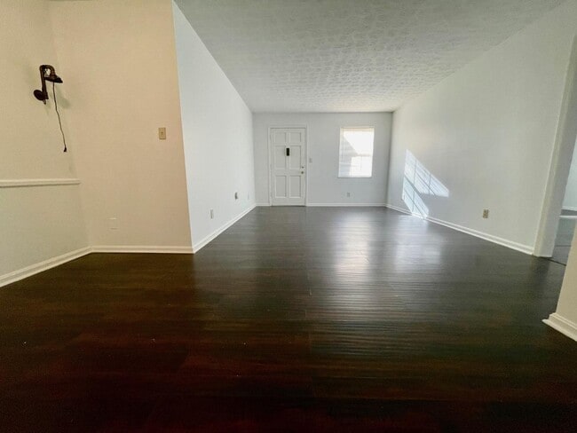 Photo - 3301 Arterburn Ave Apartment