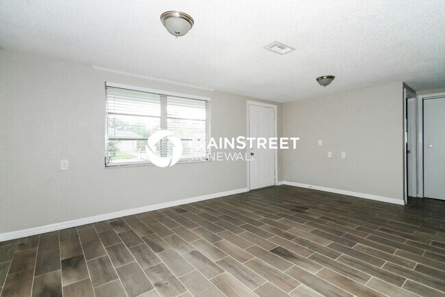 Building Photo - 3 Bedroom Pet-Friendly Home in Port Richey, FL with Main Street Renewal