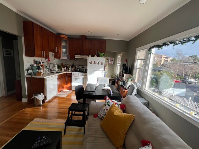 Foto del edificio - 1528 Milvia St