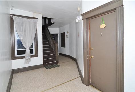 Lobby Photo - 129 W 54th St