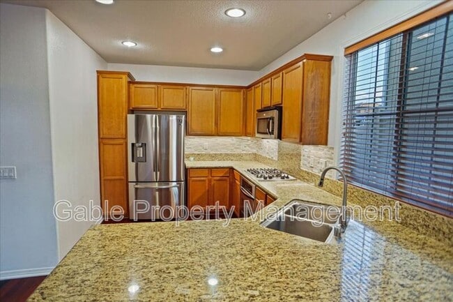 Foto del edificio - 20420 Victory Ct