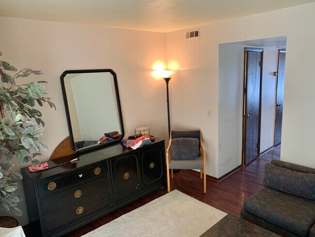 Foto del edificio - 5195 Cline Rd