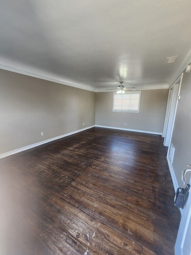 Foto del edificio - 3 bed 1 bath home, move in ready!