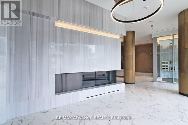 Photo du bâtiment - 15 Queens Quay E