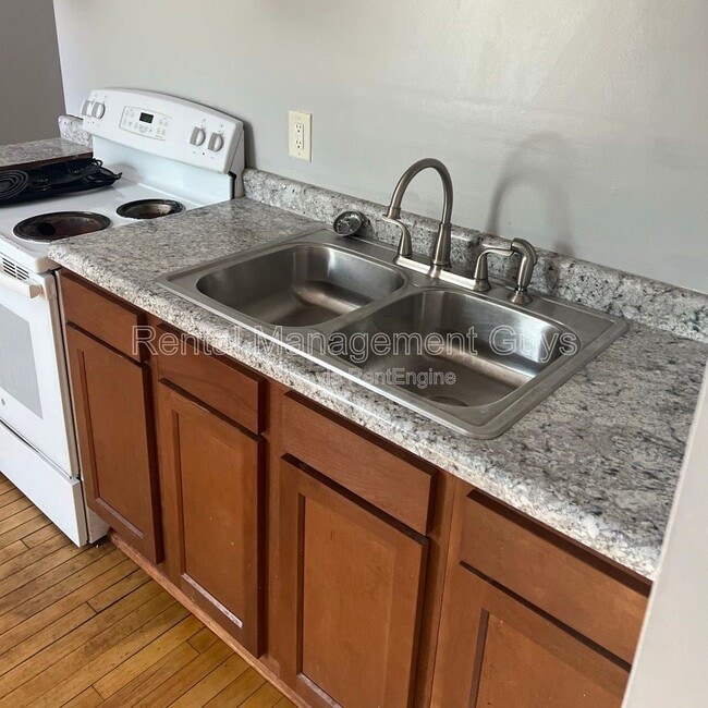 Building Photo - 1211 N 26th Ave