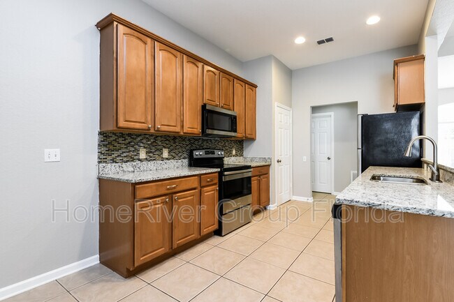 Foto del edificio - 2340 Meadow Oak Cir