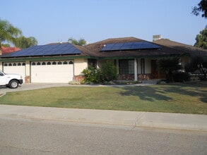 Building Photo - 2640 Appletree Ln