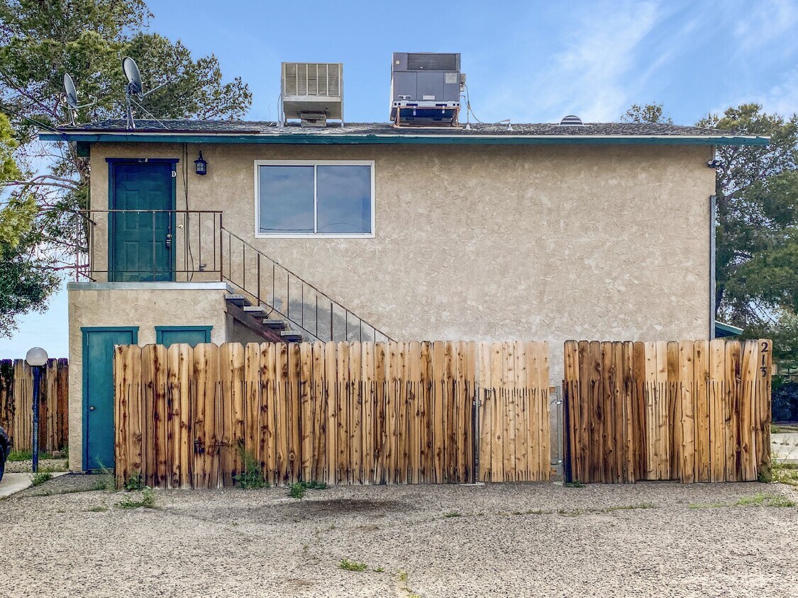 Foto principal - 213 N Alvord St