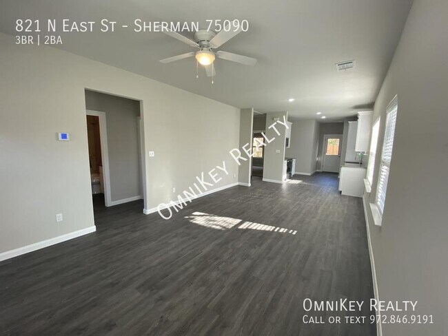Foto del edificio - 821 N East St