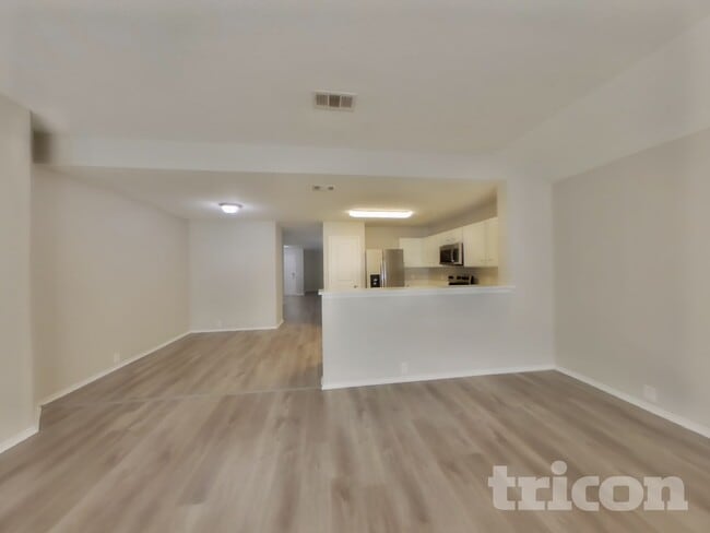 Building Photo - 4512 Merlot Dr