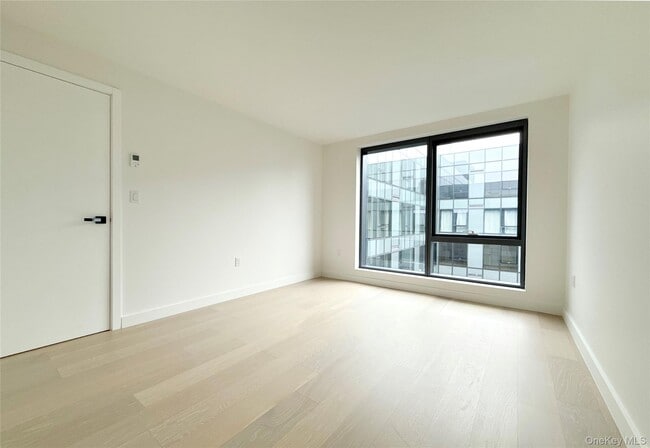 Foto del edificio - 144-49 Northern Blvd