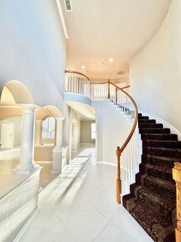 Building Photo - 9618 Waterview Pkwy