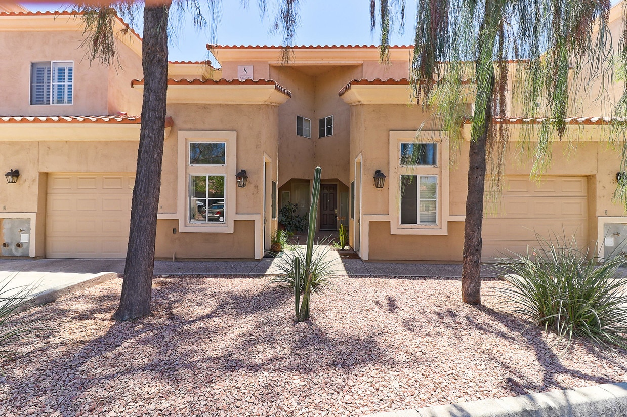 Primary Photo - 8245 E Bell Rd