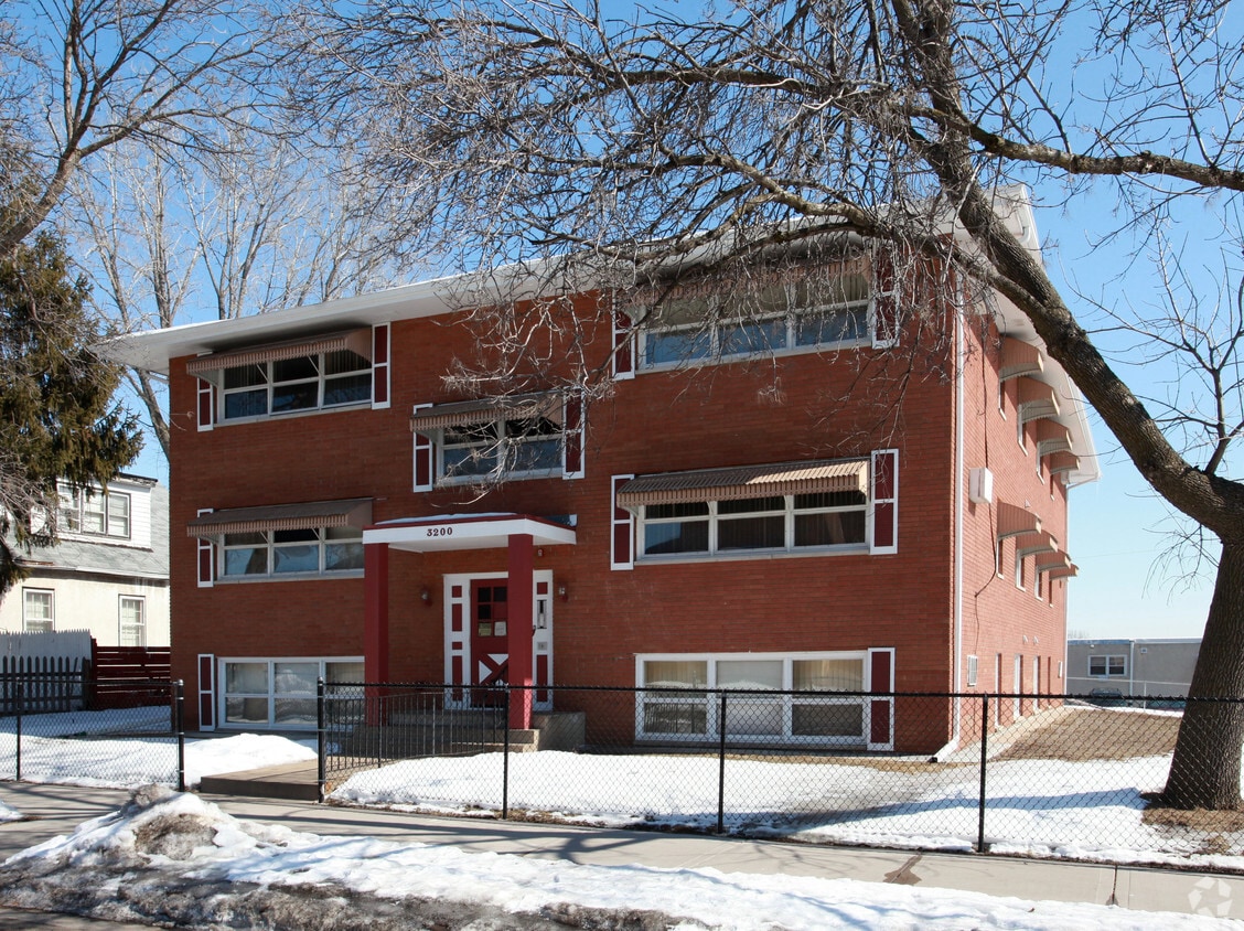 Estates Apartments in Minneapolis, MN