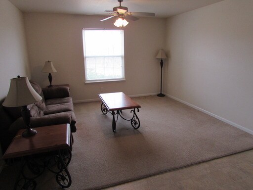 Foto del edificio - 22710 Hanley Ln