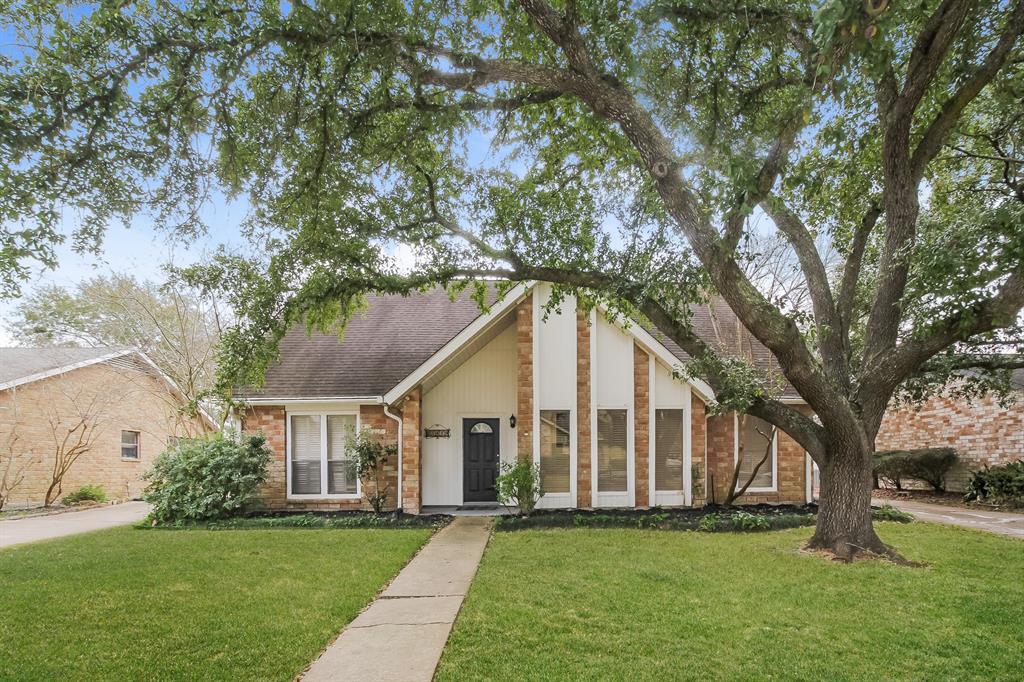 Foto principal - 21419 Park Willow Dr