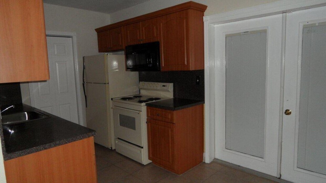 Photo - 700 N 70th Avenue 700, Hollywood, FL 33024