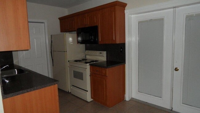 Photo - 700 N 70th Ave House