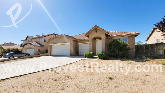 Primary Photo - 4 Bed, 2 Bath Oak Hills Home!!!!