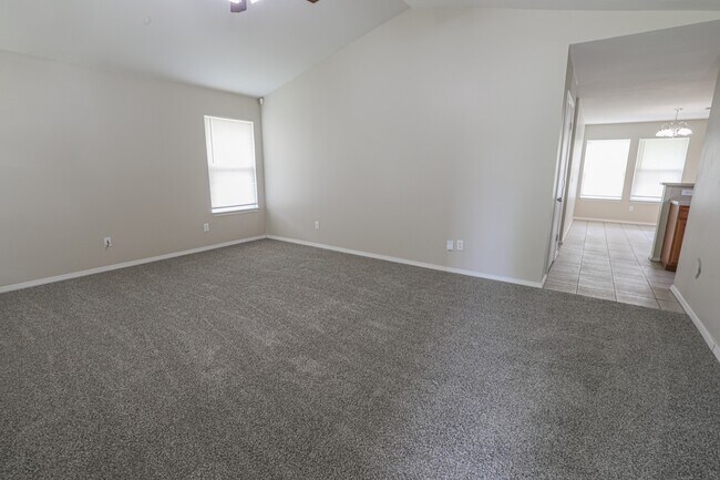 Foto del edificio - 2705 NW 187th Terrace